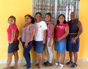Pictured (L to R): Aracely (Volunteer), Graciela (Cook), Andrea (Staff), Glenda (Volunteer), Gilma (Staff), Myra